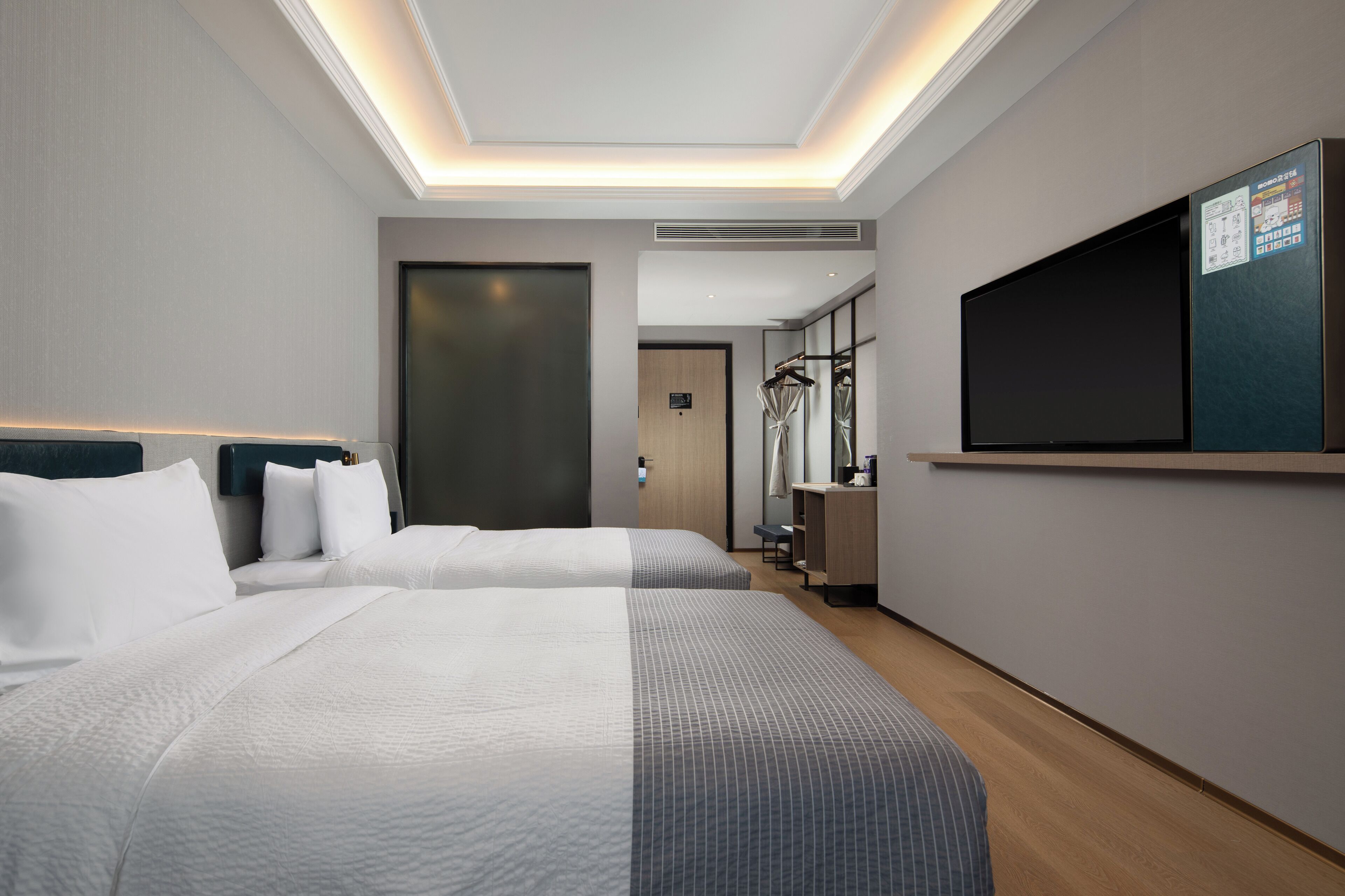 Bureau, espace de travail pour ordinateur portable, Wi-Fi gratuit