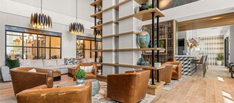 Emerald Grove - Close to Disney