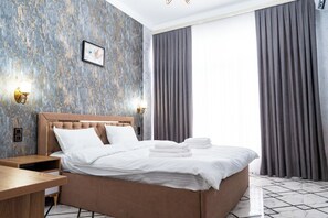 Luxury Double Room | In-room safe