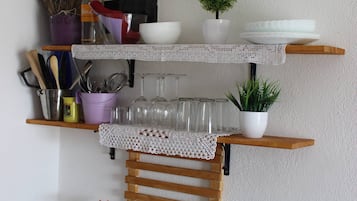 Fridge, oven, stovetop, toaster