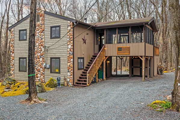 المنشأة من الخارج