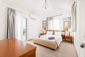 2 chambres, fer et planche à repasser, accès Internet, draps fournis