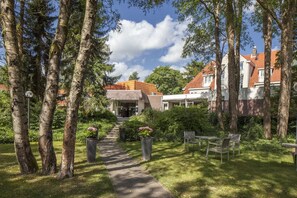 Ulkoruokailutilat