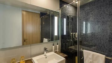Exclusive Twin Room | Bathroom