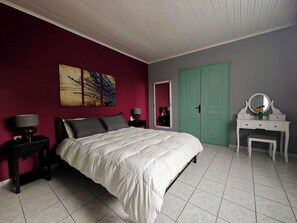 1 bedroom, free WiFi, bed sheets