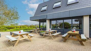 Buiten dineren