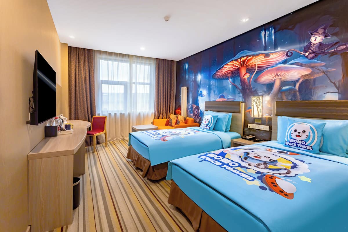 Signature-Zweibettzimmer | Zimmersafe, Verdunkelungsvorhänge, Bügeleisen/Bügelbrett