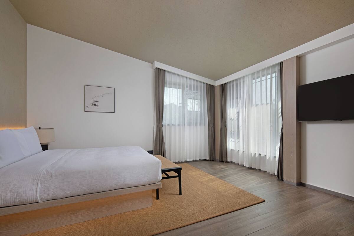 Presidential Studio Suite