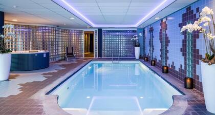 Experience Comfort and Wellness! Indoor Pool, Near Beeradvertising Museum!
