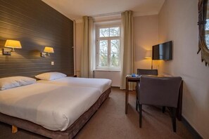 1 chambre, fer et planche à repasser, accès au Wi-Fi (inclus)