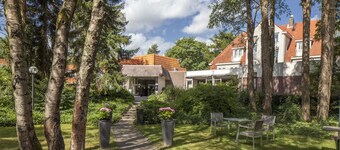 Spacious Room with Balcony! Indoor Pool, Free Parking! Near Hollands Schwarzwald