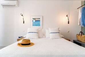 4 bedrooms, in-room safe, iron/ironing board, travel crib