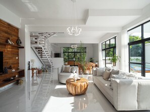 Luxury Villa, 3 Bedrooms | Living area | 32-inch Smart TV with digital channels - Ama Wela Living (Labuan Bajo)