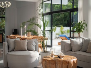 Luxury Villa, 3 Bedrooms | Living area | 32-inch Smart TV with digital channels - Ama Wela Living (Labuan Bajo)