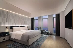 Studiosvit Executive | Skrivbord, arbetsyta för laptop och gratis wi-fi