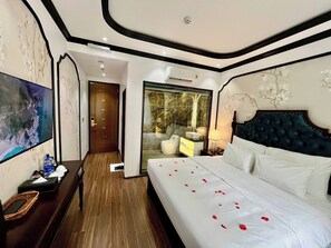 Superior Double Room Single Use | City view