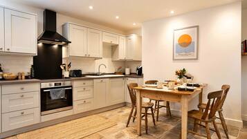 Fridge, oven, stovetop, toaster