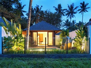 Deluxe Villa, Garden View