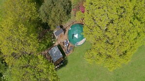 Exterior - Chalet in Kent with Hot Tub & Countryside Views (Hoath)