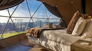 1 bedroom, iron/ironing board, internet