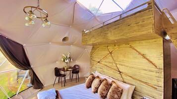 1 bedroom, iron/ironing board, free WiFi