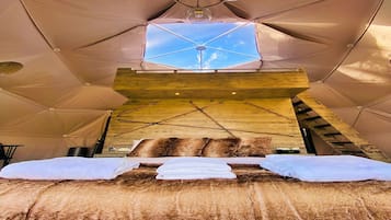 1 bedroom, iron/ironing board, internet