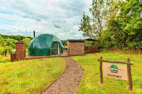 المنشأة من الخارج