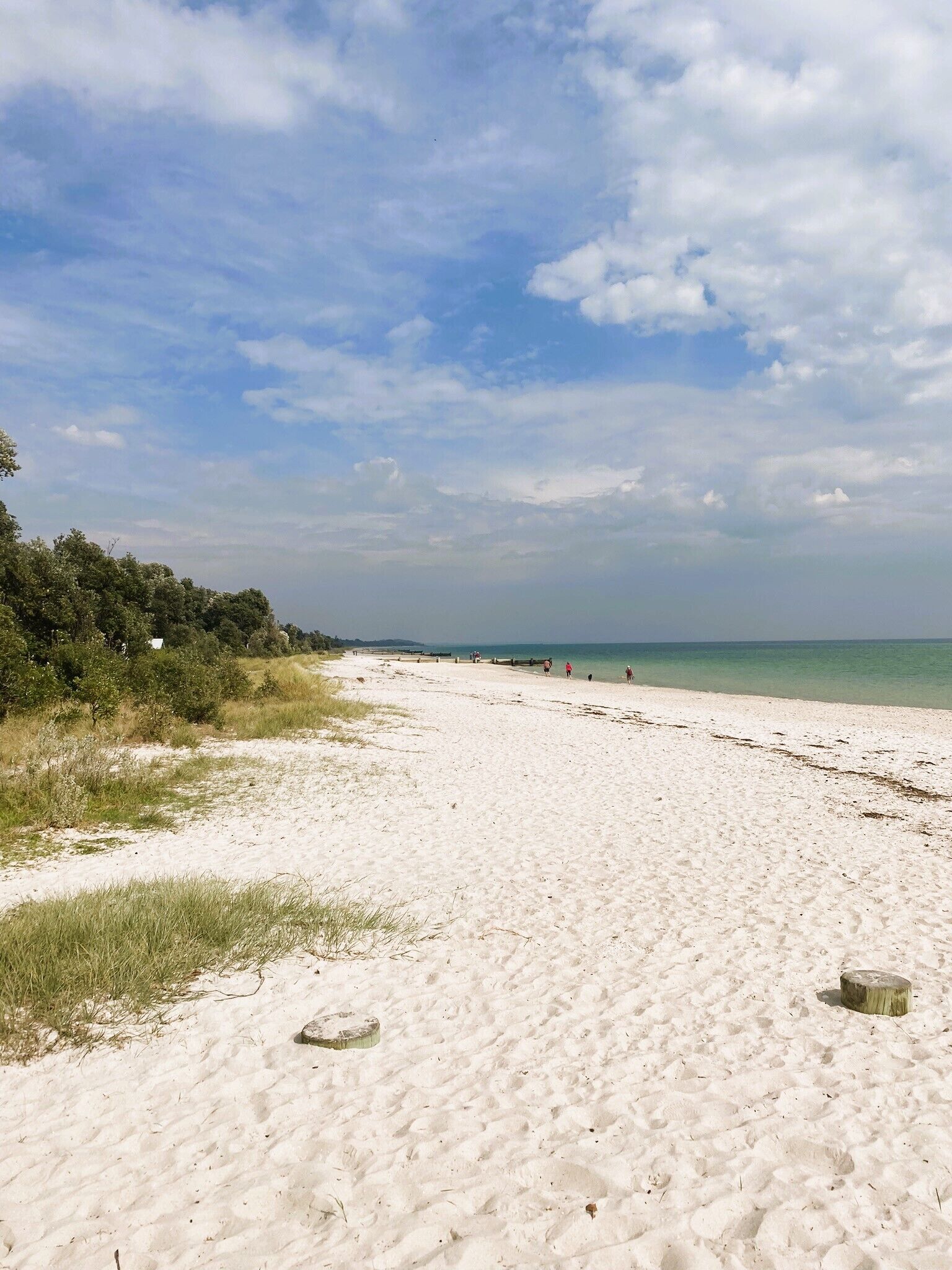 Beach nearby, beach towels