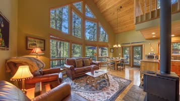 Lecteur de DVD, baby-foot, livres