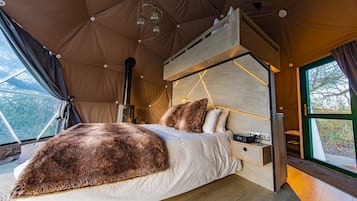 1 bedroom, iron/ironing board, Internet