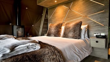 1 bedroom, iron/ironing board, internet