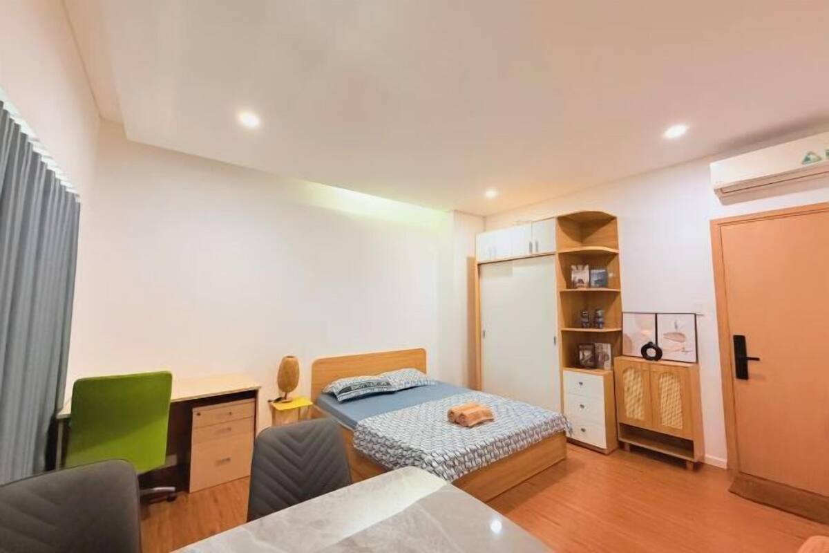 Iron/ironing board, free WiFi