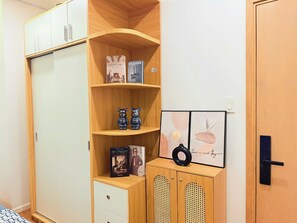 スタンダード アパートメント 1 ベッドルーム 簡易キッチン シティビュー | アイロン / アイロン台、WiFi (無料)