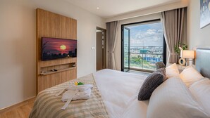Family Apartment, City View | 3 bedrooms, desk, laptop workspace, iron/ironing board - Zenity 3br Pool gym (Ho Chi Minh City)