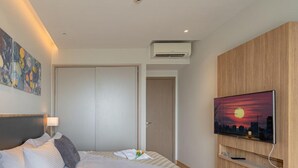 Family Apartment, City View | 3 bedrooms, desk, laptop workspace, iron/ironing board - Zenity 3br Pool gym (Ho Chi Minh City)