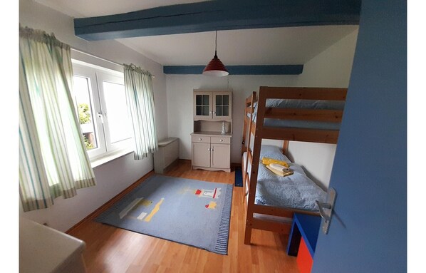 8 habitaciones y muebles diferentes