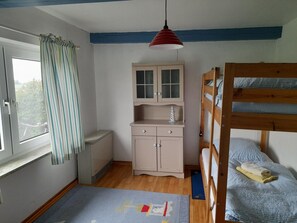 8 habitaciones y muebles diferentes 