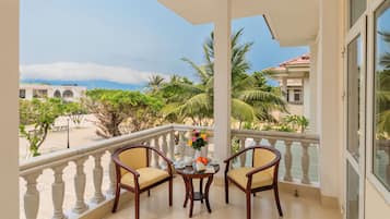 Villa, 4 Bedrooms, Non Smoking, Garden View | View from room