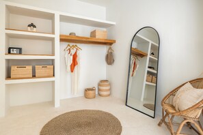 Luxury Villa, Pool View | Wardrobe
