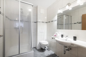 Apartment | Bathroom