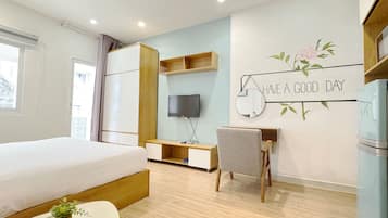 Superior Apartment, Balcony, Courtyard View | 1 bedroom, desk, free WiFi, bed sheets