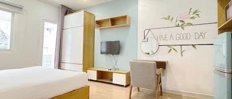 Superior Apartment, Balcony, Courtyard View | 1 bedroom, desk, free WiFi, bed sheets