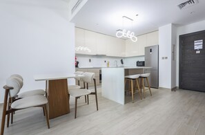 1 bedroom - Elite LUX Holiday Homes - Luxury Retreat 1BR Pool Gym in Arjan Dubai (Dubai)
