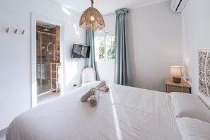 3 chambres, fer et planche à repasser, Wi-Fi gratuit, draps fournis