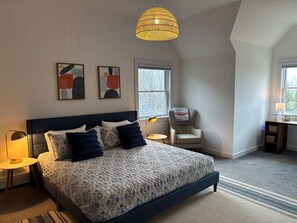 3 多间卧室、办公桌、WiFi、床单