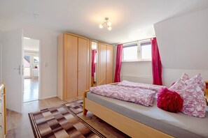 2 chambres, fer et planche à repasser, accès au Wi-Fi (inclus)