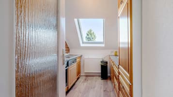 Kühlschrank, Ofen, Herdplatte, Geschirrspüler