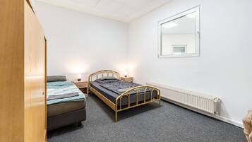 3 bedrooms, free WiFi, bed sheets