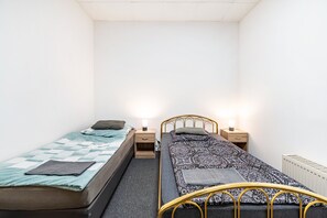 3 bedrooms, free WiFi, bed sheets