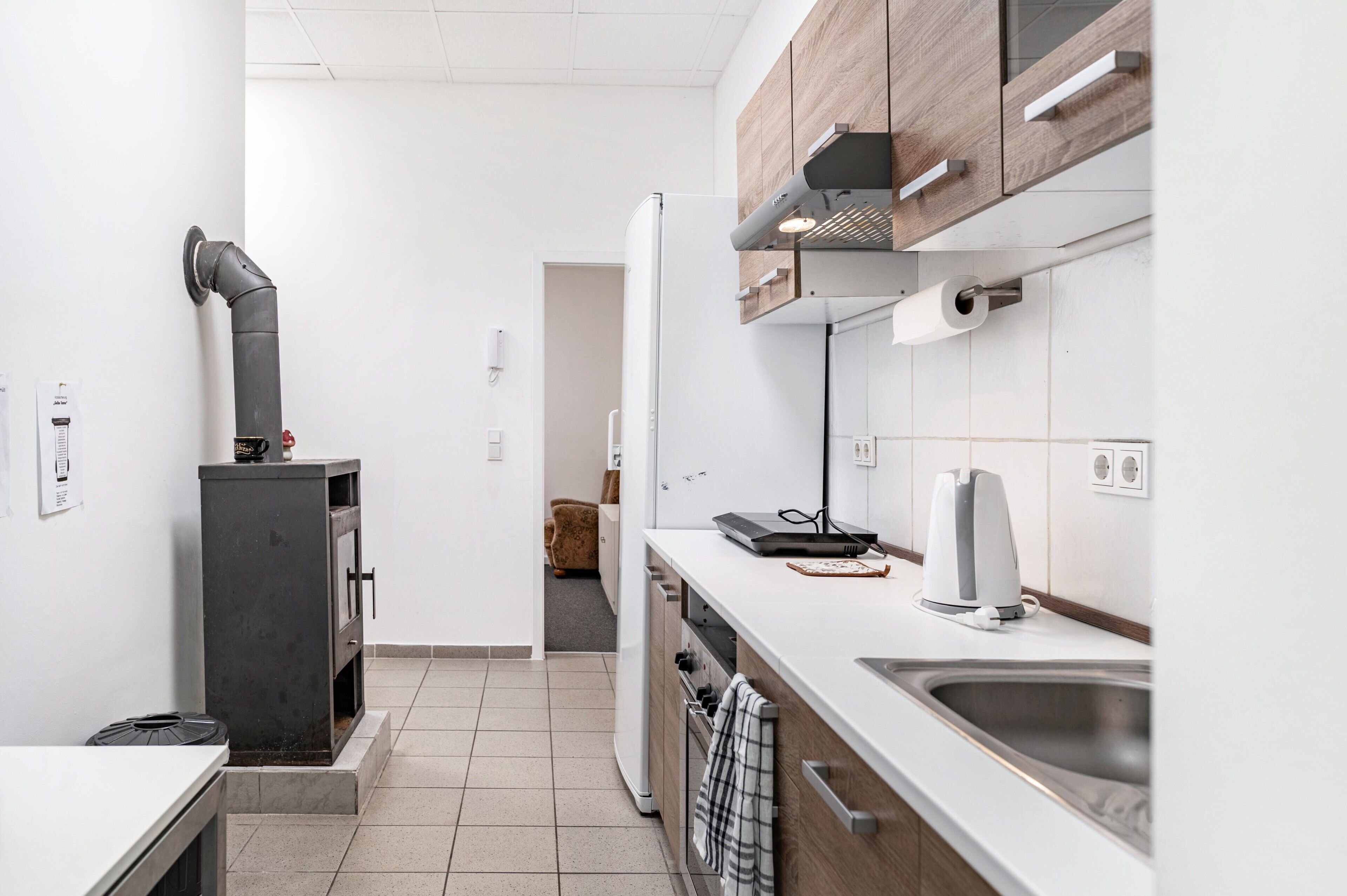 Fridge, microwave, stovetop, electric kettle